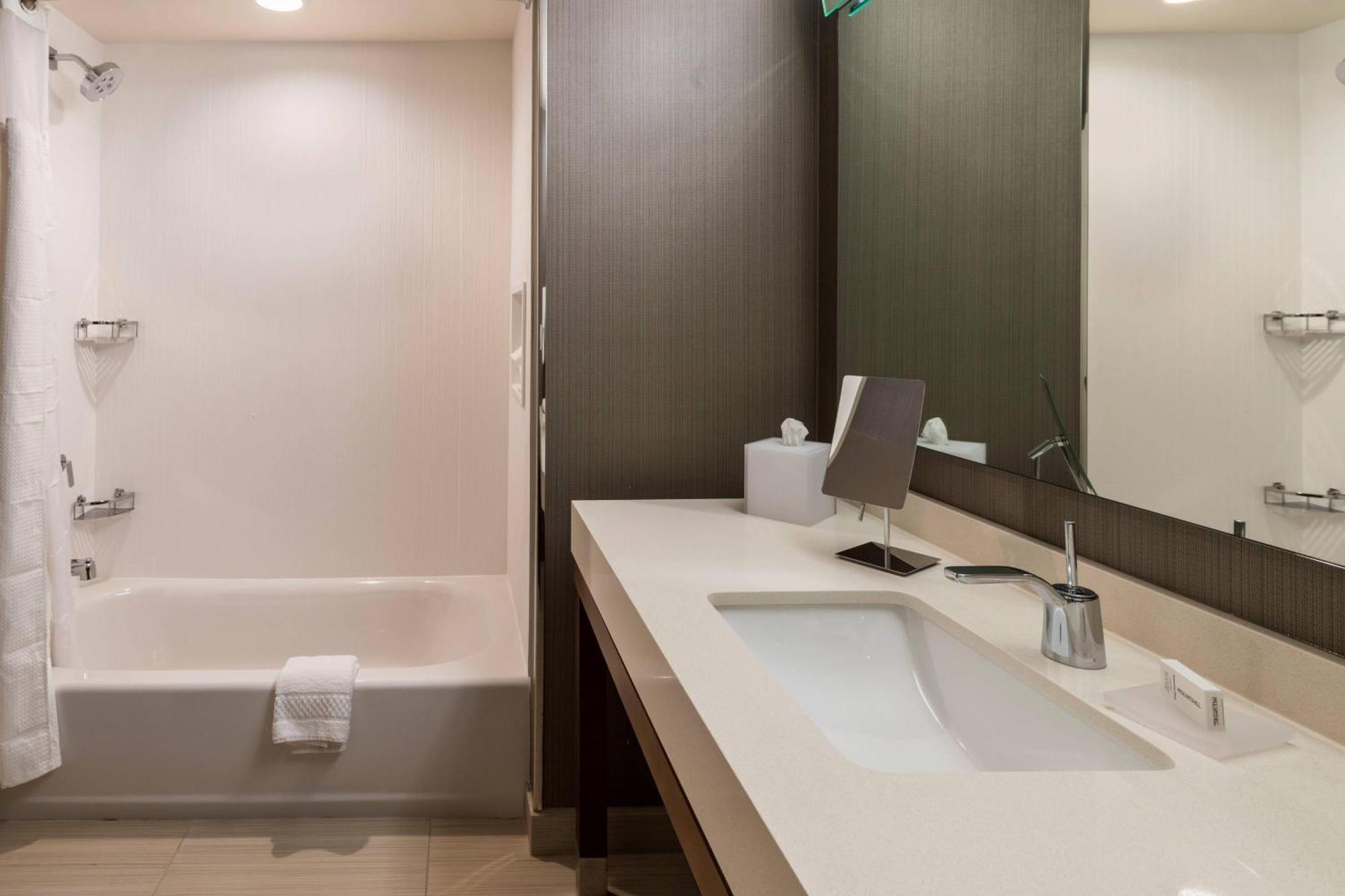 Hotel Courtyard By Marriott Tampa Northwest/Veterans Expressway West Chase Esterno foto