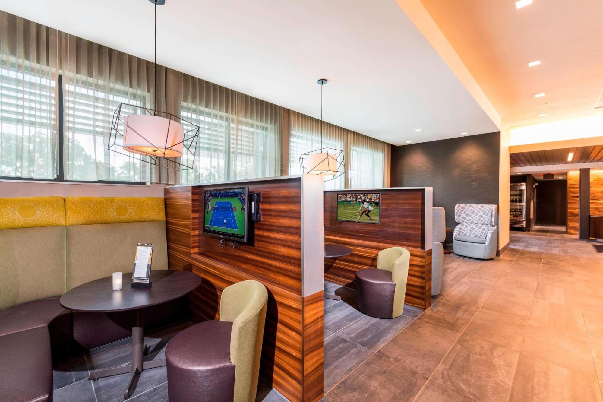 Hotel Courtyard By Marriott Tampa Northwest/Veterans Expressway West Chase Esterno foto
